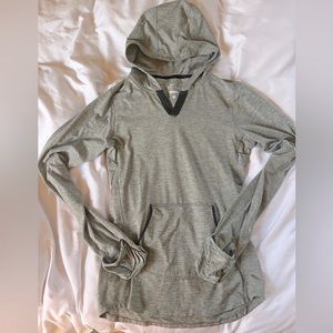 Nike Women’s Dri-Fit Pullover Size Small